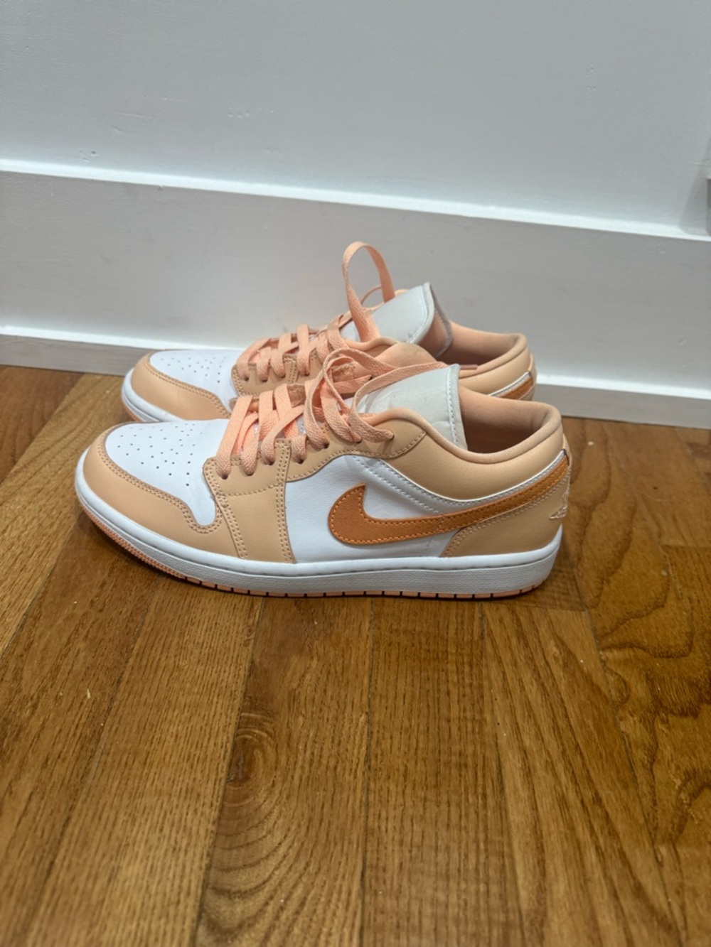 Nike Women's Air Jordan 1 Low 'Sunset Haze' Bright Citrus DC0774 801 Size 9 - Picture 3 of 8